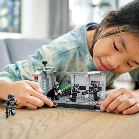 Lego -  Star Wars - 75324 - L Attaque Des Dark Troopers